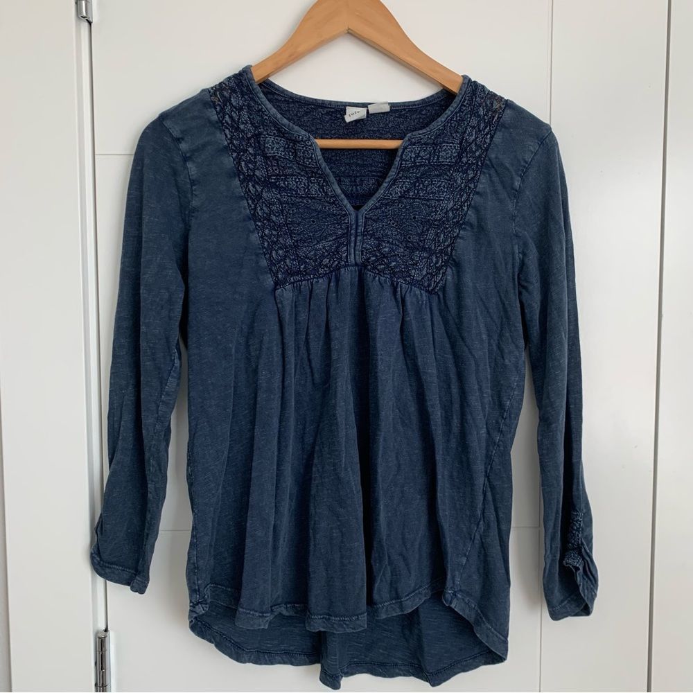 Joie sz M 100% Cotton Blue Emboidered Boho Peasant Top Blouse